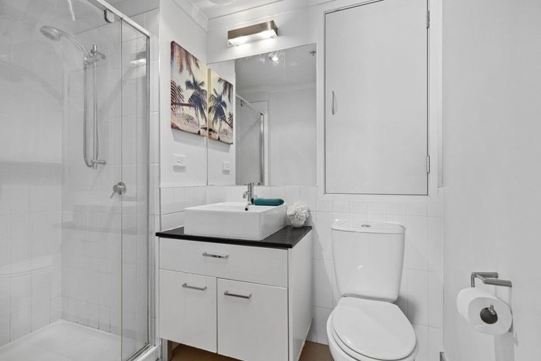 Photo of property in Algarve Apartments, 213/332 Maunganui Road, Mount Maunganui, 3116