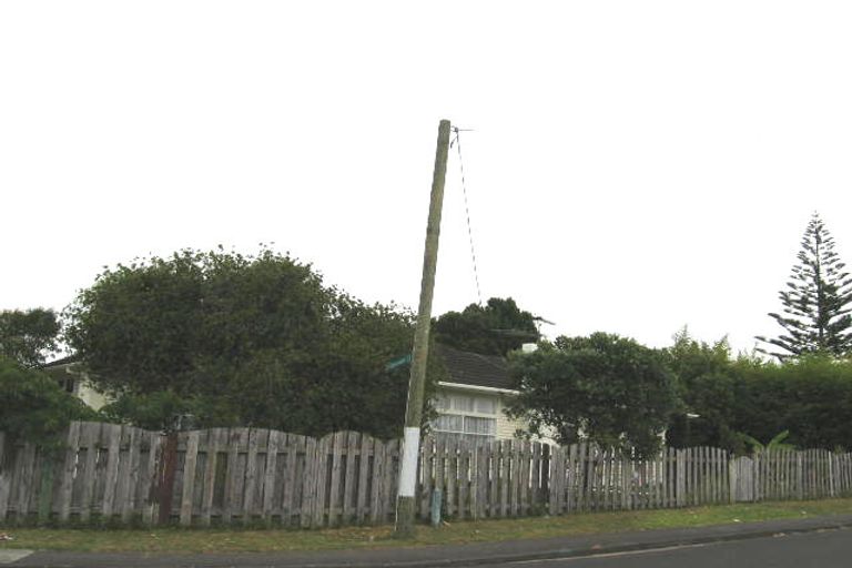 Photo of property in 18 Levesque Street, Birkdale, Auckland, 0626