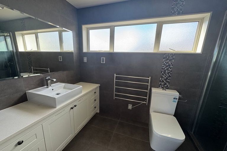 Photo of property in 37 Charles Dickens Drive, Mellons Bay, Auckland, 2014