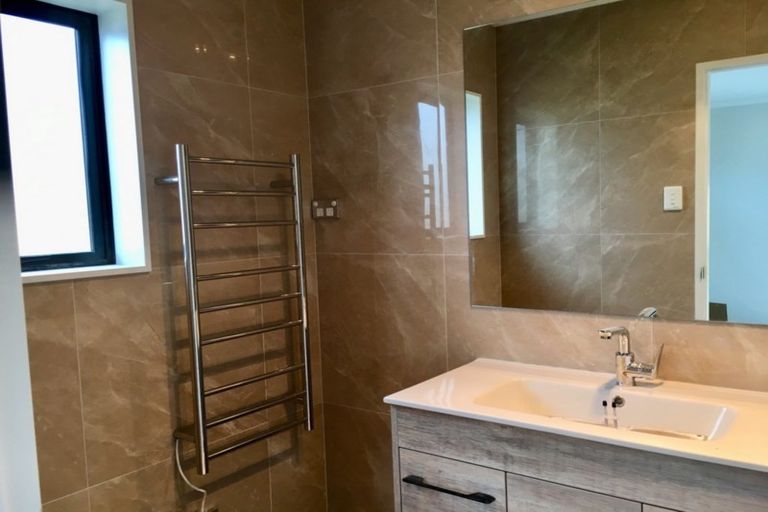 Photo of property in 4 Grandifolia Road, Takanini, 2110