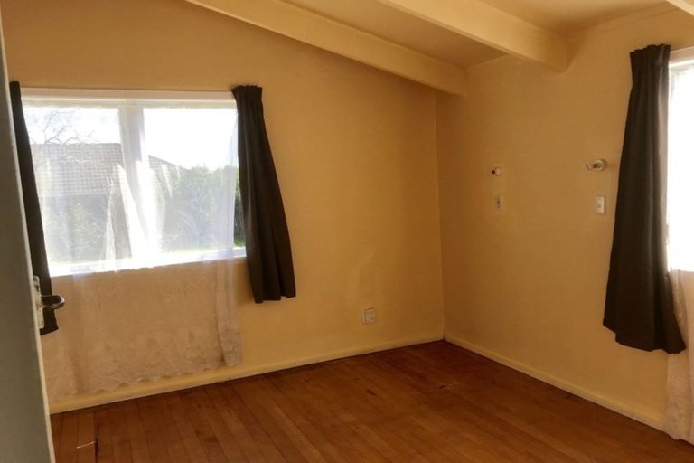 Photo of property in 381 Massey Road, Mangere East, Auckland, 2024
