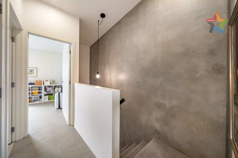 Photo of property in 21 Te Ara O Paetutu, Petone, Lower Hutt, 5012