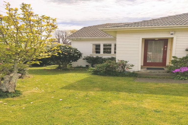 Photo of property in 143 Waiwhetu Road, Waterloo, Lower Hutt, 5011