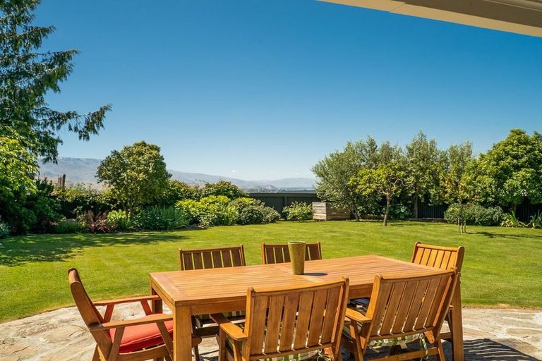 Photo of property in 6 Hall Road, Bannockburn, Cromwell, 9384