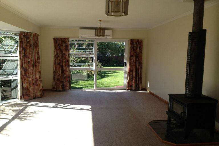 Photo of property in 12 Westmont Street, Ilam, Christchurch, 8041