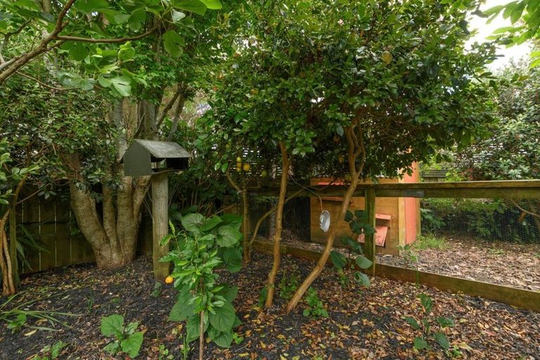 Photo of property in 70 Oteki Park Drive, Welcome Bay, Tauranga, 3112