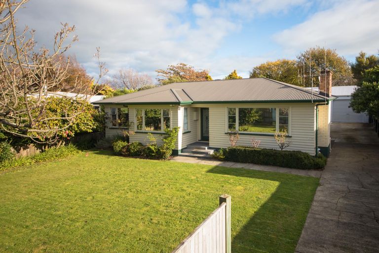 Photo of property in 22 Richmond Avenue, Takaro, Palmerston North, 4410
