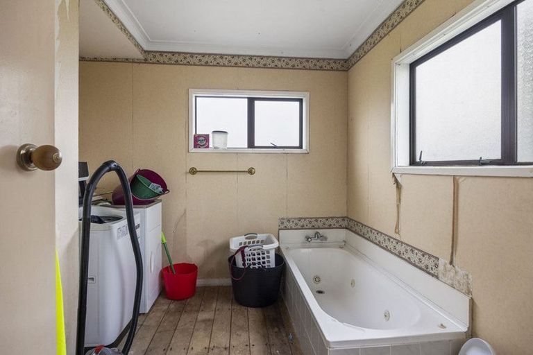 Photo of property in 37 Grey Street, Normanby, Hawera, 4614