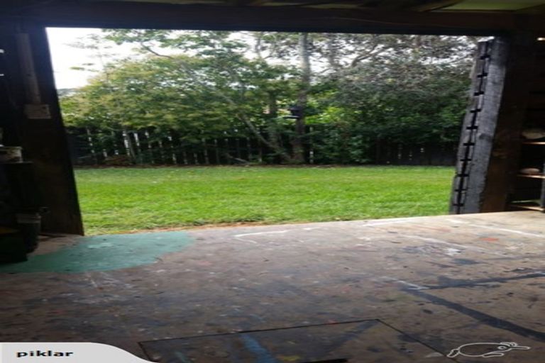 Photo of property in 8a Holiday Road, Stanmore Bay, Whangaparaoa, 0932