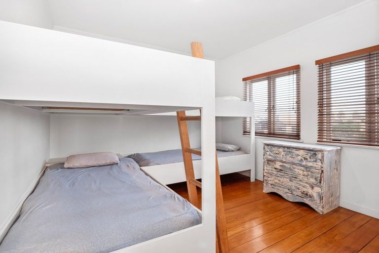 Photo of property in 15a Marine Parade, Mount Maunganui, 3116