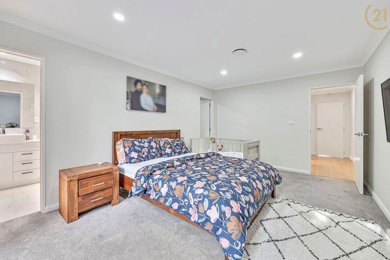 Photo of property in 17 Hard Beech Street, Takanini, 2110