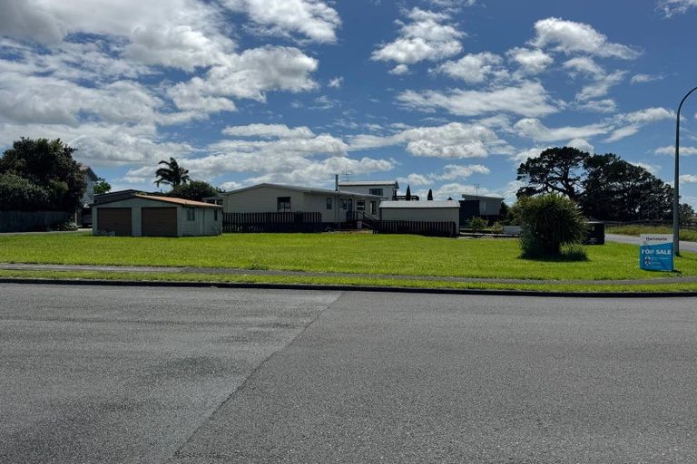 Photo of property in 21 Seaway Road, Clarks Beach, 2122