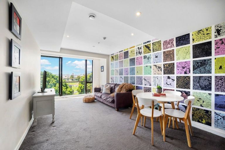 Photo of property in Nouvo Apartments, 4a/21 Rugby Street, Mount Cook, Wellington, 6021