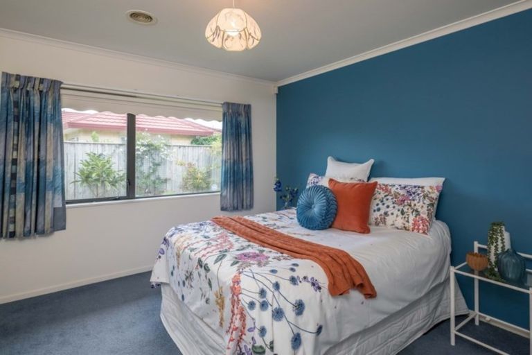 Photo of property in 52 Campion Road, Waikanae Beach, Waikanae, 5036