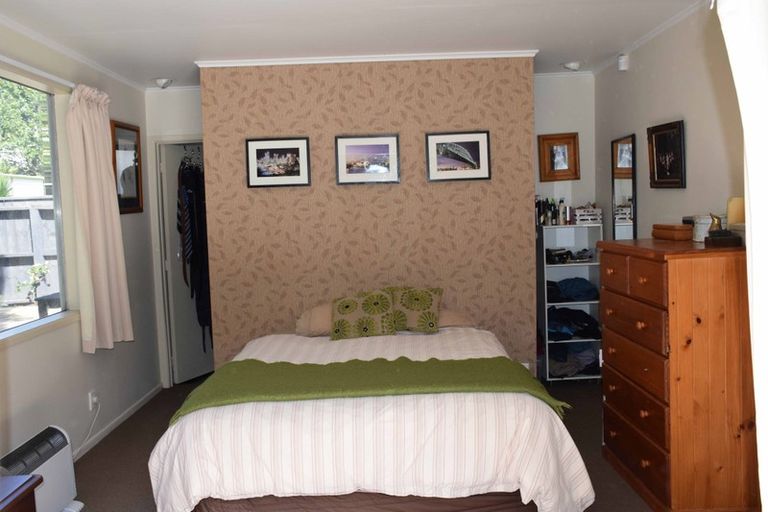 Photo of property in 4 Berne Place, Birkenhead, Auckland, 0626