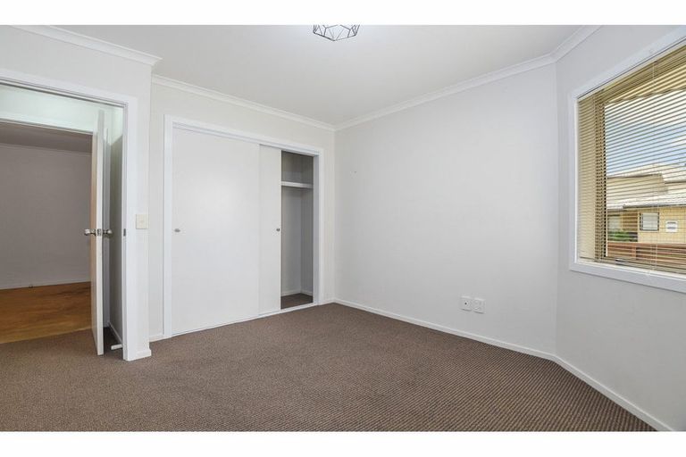 Photo of property in 23/64 Kawaha Point Road, Kawaha Point, Rotorua, 3010