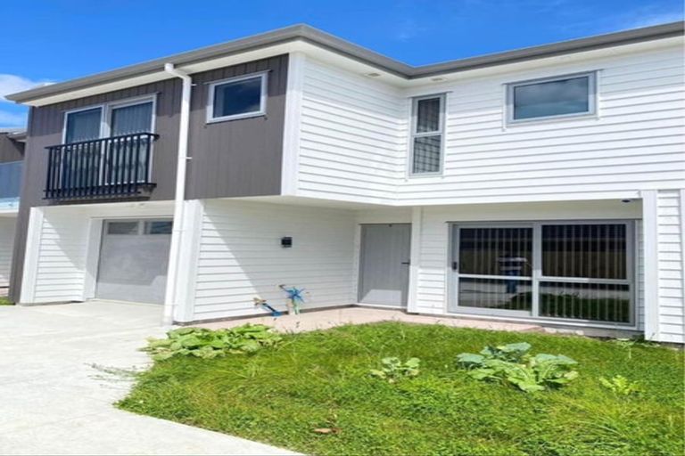 Photo of property in 2/55 Swaffield Road, Papatoetoe, Auckland, 2025