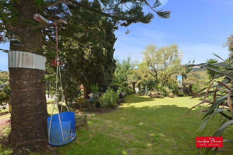 Photo of property in 135 King Street, Hikurangi, 0114