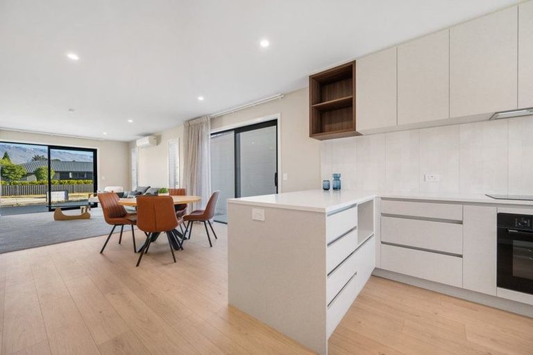 Photo of property in 16 Woods Crescent, Cromwell, 9310