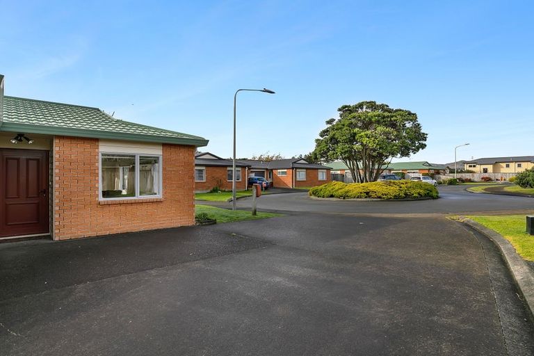 Photo of property in 19 Pohutukawa Grove, Titahi Bay, Porirua, 5022