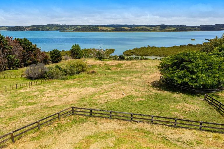 Photo of property in 71 Goodall Road, Snells Beach, 0920