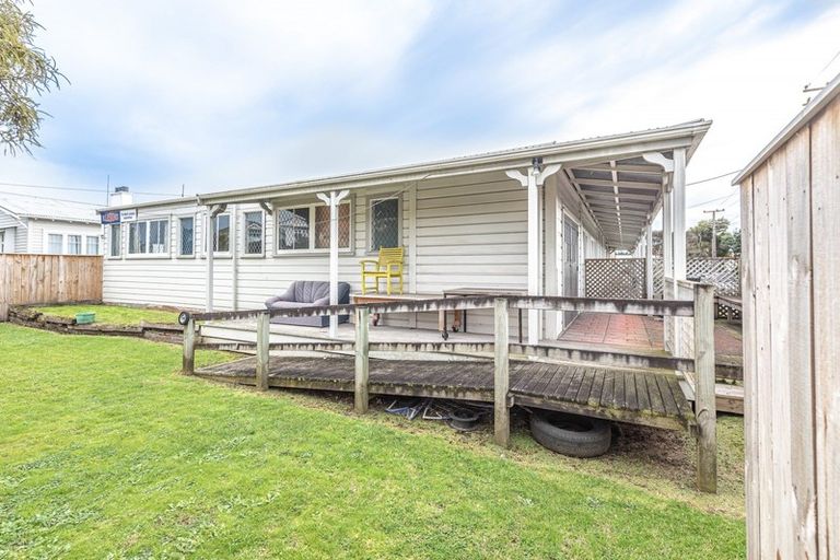 Photo of property in 1 Moore Avenue, Tawhero, Whanganui, 4501