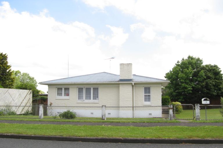 Photo of property in 1 Fairfield Street, Pukekohe, 2120