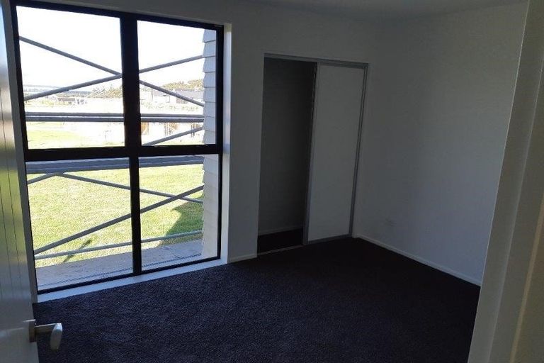 Photo of property in 6 Matakanui Lane, Wanaka, 9305