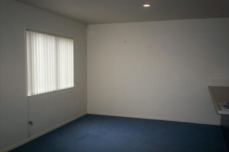 Photo of property in 13/3 Orwell Road, Greenhithe, Auckland, 0632