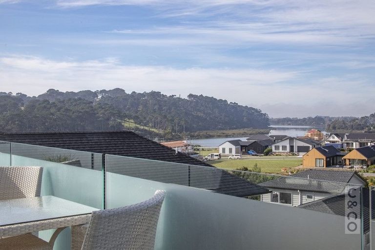 Photo of property in 4 Tauwaka Crescent, Riverhead, 0820