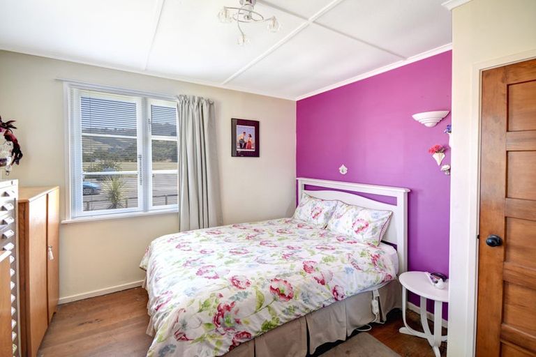 Photo of property in 23 Albertson Avenue, Port Chalmers, 9023