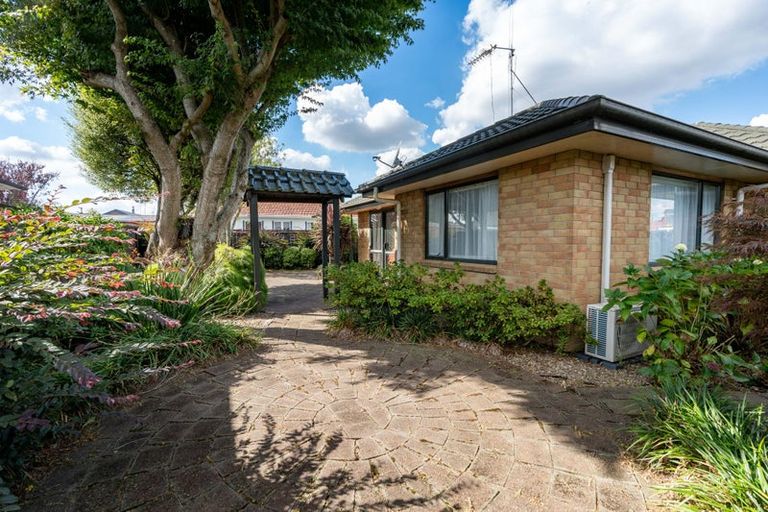 Photo of property in 61 Vardon Road, St Andrews, Hamilton, 3200