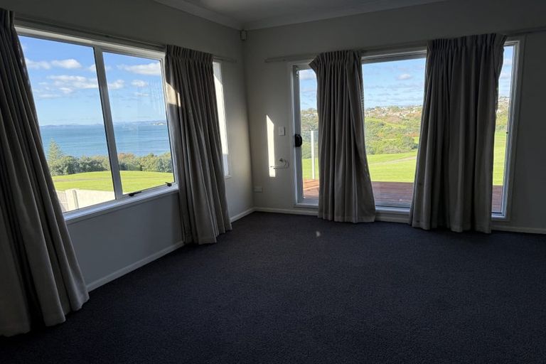 Photo of property in 17 Quedley Court, Eastern Beach, Auckland, 2012