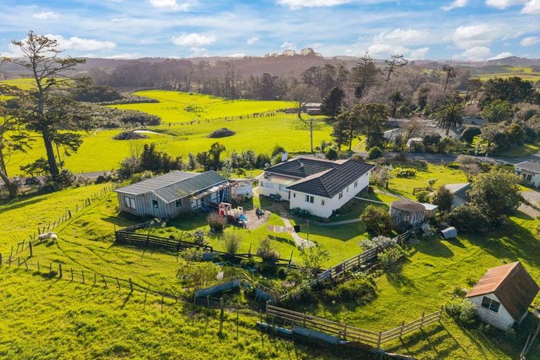 Photo of property in 33 Whakapirau Road, Wellsford, 0974