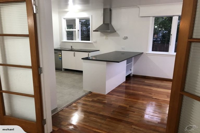 Photo of property in 2/54 Kings Crescent, Hutt Central, Lower Hutt, 5010