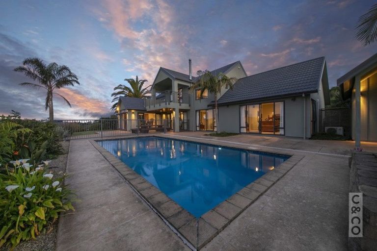 Photo of property in 53 Broadwood Rise, Kumeu, 0892