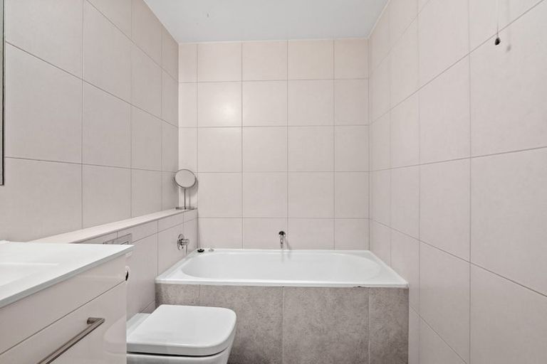 Photo of property in 5/17 Robertson Street, Frankton, Queenstown, 9300