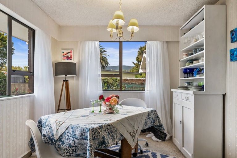 Photo of property in 98 Hillcrest Road, Raumati Beach, Paraparaumu, 5032