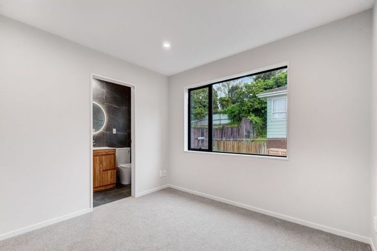 Photo of property in 8a Butterworth Drive, Glendene, Auckland, 0602