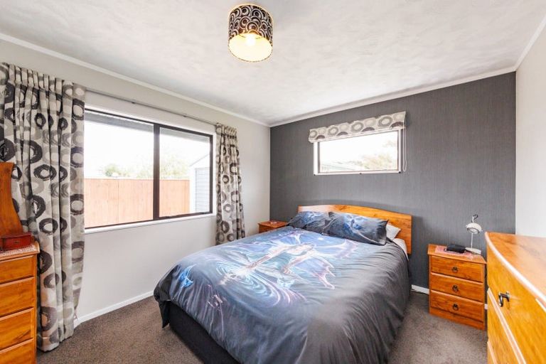 Photo of property in 25 Mcleavey Drive, Kelvin Grove, Palmerston North, 4414