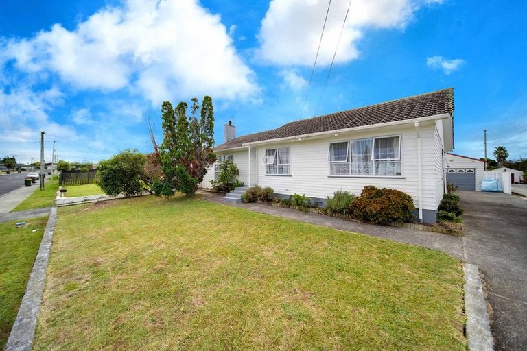 Photo of property in 57 Cargill Street, Papakura, 2110