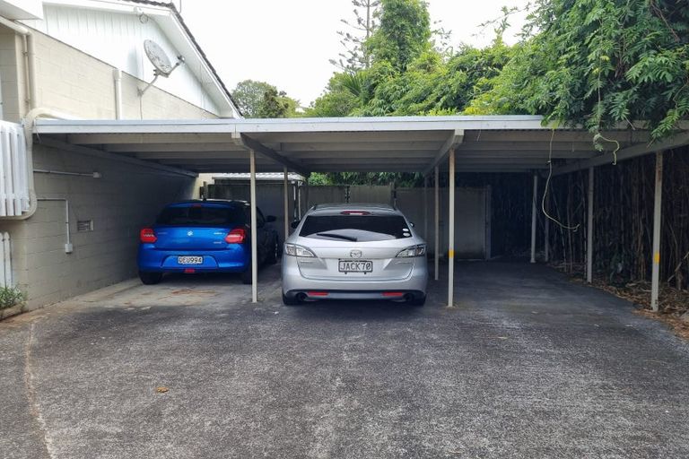 Photo of property in 1/24 Liston Crescent, Cockle Bay, Auckland, 2014