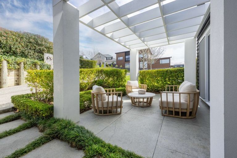 Photo of property in 10 Tauwaka Crescent, Riverhead, 0820