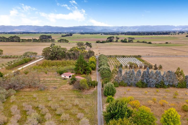 Photo of property in 105 Te Maire Road, Kahutara, Featherston, 5771