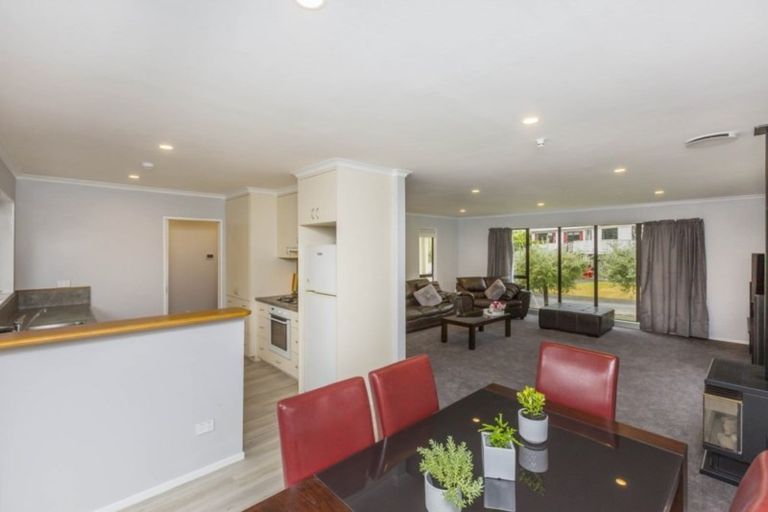 Photo of property in 7 Tapestry Grove, Silverstream, Upper Hutt, 5019