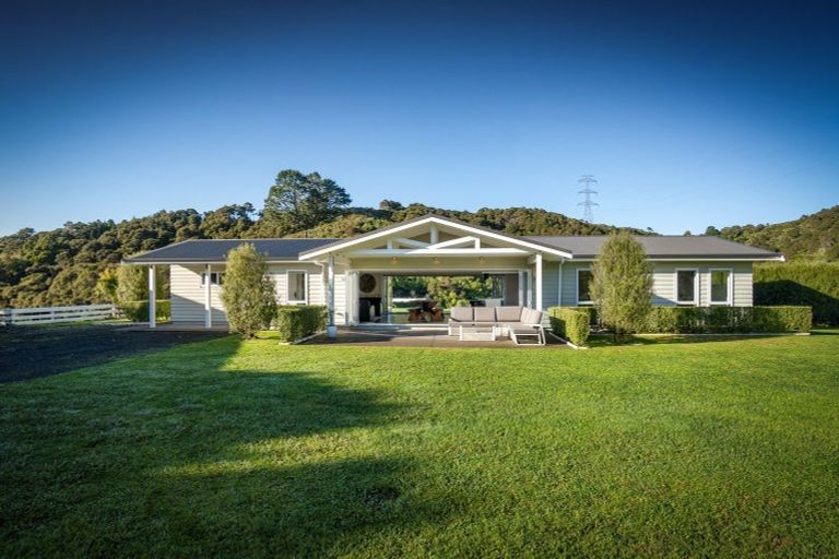 Photo of property in 6 Bridle Way, Hunua, Papakura, 2583