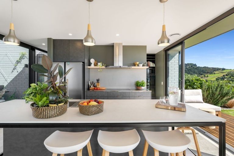 Photo of property in 7 Mason Rise, Tairua, 3508