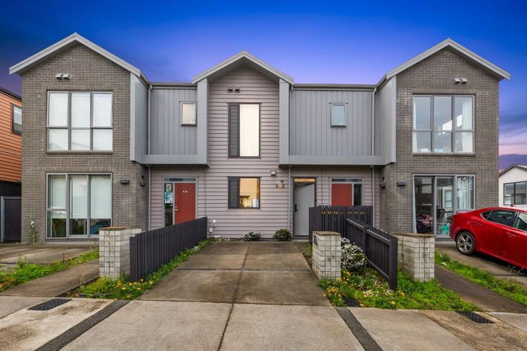 Photo of property in 40 Ringa Matau Road, Hobsonville, Auckland, 0616