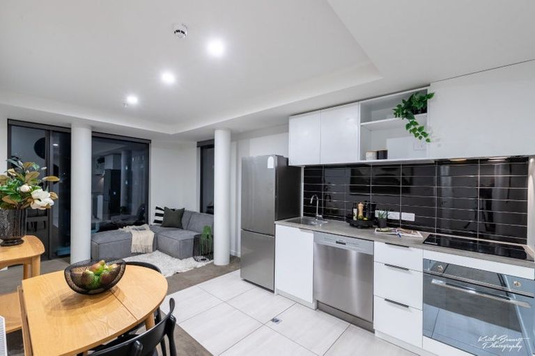 Photo of property in Pinnacle Apartments, W706/160 Victoria Street, Te Aro, Wellington, 6011