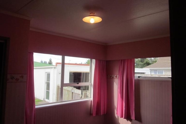 Photo of property in 15 Dermont Street, Bader, Hamilton, 3206